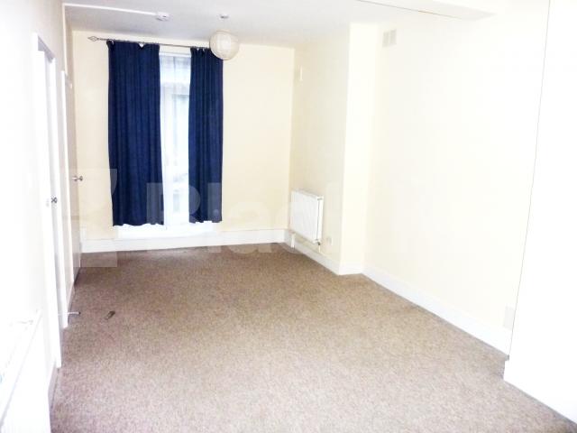 			NEW INSTRUCTION!, Studio Apartment, 1 bath, 1 reception Flat			 Acton Street, KINGS CROSS